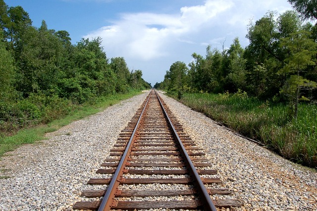 railroad_track