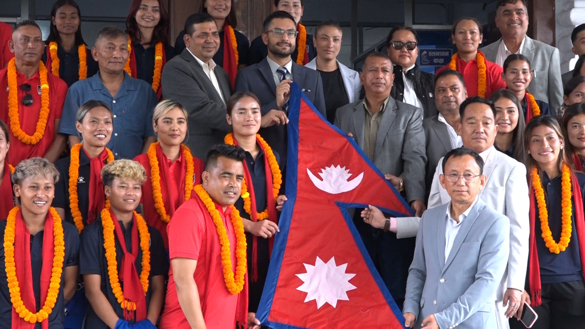 साफ महिला च्याम्पियनसिप खेल्ने नेपाली टोलीलाई मन्त्री पोखरेलद्वारा बिदाइ